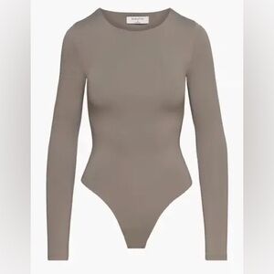 Aritzia Babaton Contour Crew Longsleeve Bodysuit - Pewter Grey - size XL